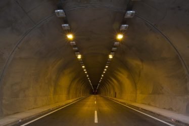 Un conducteur meurt dans un accident dans un tunnel à Hordaland - Norway Today - 18
