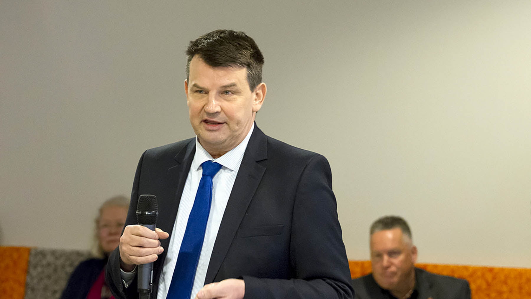 Menaces contre le ministre de la Justice, Wara 4 Menaces contre le ministre de la Justice, Wara - 3