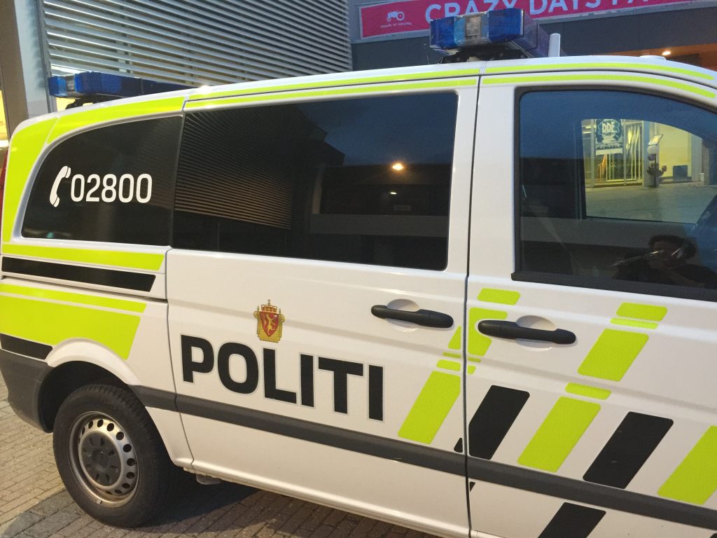 Deux hommes arrêtés après un vol à la pointe du couteau à Oslo 4 Deux hommes arrêtés après un vol à la pointe du couteau à Oslo - 3