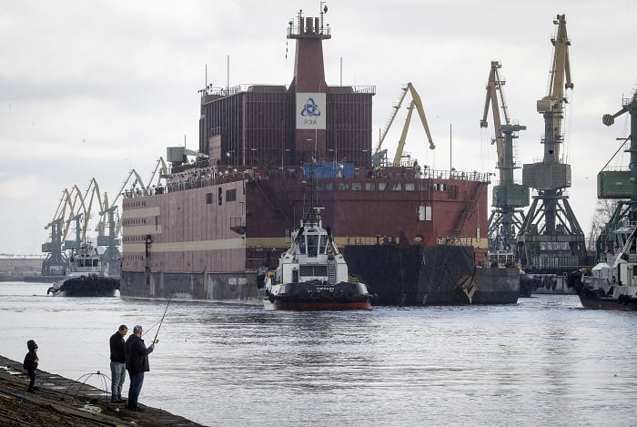 Une centrale nucléaire flottante russe en route vers la mer de Norvège 4 Une centrale nucléaire flottante russe en route vers la mer de Norvège - 3