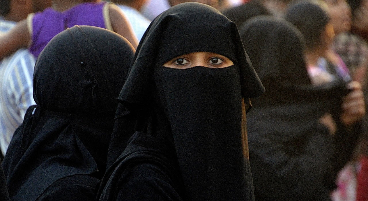 L'interdiction de Nikab ne s'appliquera qu'aux situations éducatives 4 L'interdiction de Nikab ne s'appliquera qu'aux situations éducatives - 3