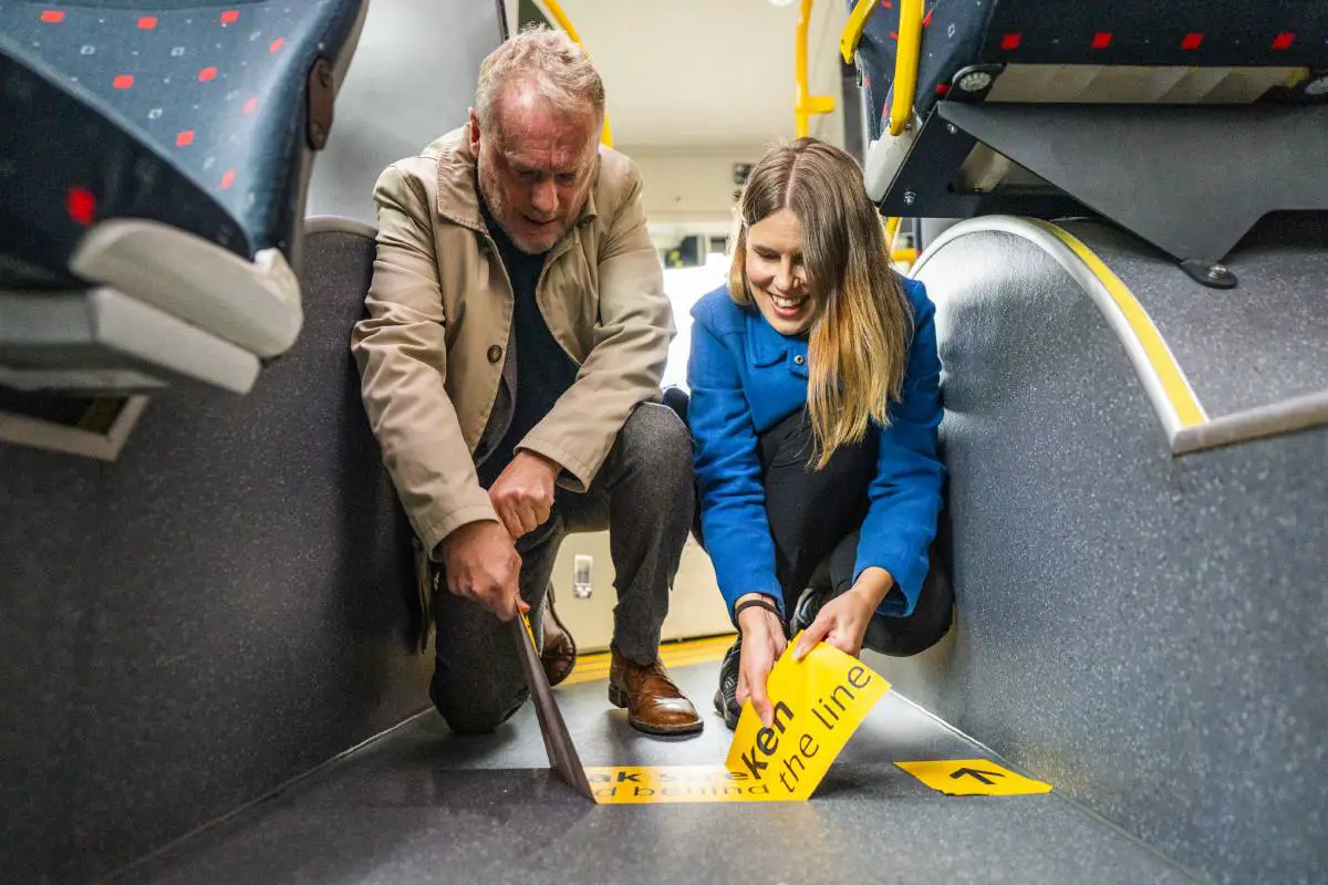 PHOTO: Tous les avertissements et panneaux corona sont supprimés des transports publics d'Oslo 10 PHOTO: Tous les avertissements et panneaux corona sont supprimés des transports publics d'Oslo - 9