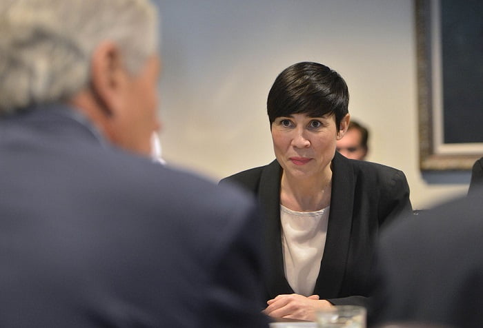 Søreide : Pompeo 'Respecté & Expérimenté' 4 Søreide : Pompeo 'Respecté & Expérimenté' - 3