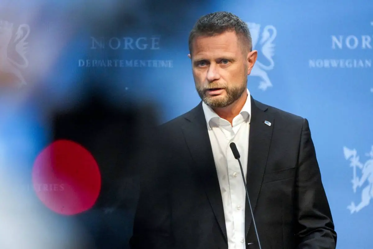 Le gouvernement norvégien veut prolonger les dispositions de la loi sur le contrôle des infections jusqu'à l'été 2022 4 Le gouvernement norvégien veut prolonger les dispositions de la loi sur le contrôle des infections jusqu'à l'été 2022 - 3