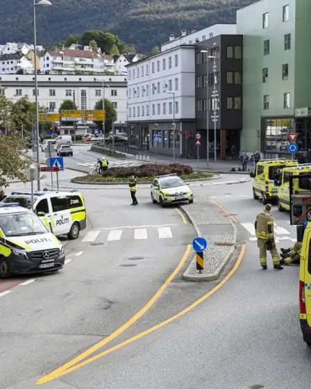 Deux personnes poignardées au bureau de NAV à Bergen, un auteur arrêté : « Nous fouillons le bâtiment » 8 Deux personnes poignardées au bureau de NAV à Bergen, un auteur arrêté : « Nous fouillons le bâtiment » - 7