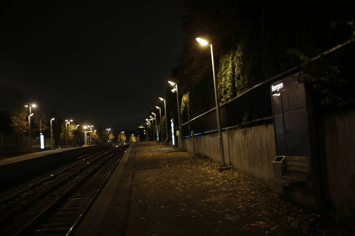 Neuf mineurs soupçonnés d'avoir participé à un braquage à la station de métro Borgen à Oslo 4 Neuf mineurs soupçonnés d'avoir participé à un braquage à la station de métro Borgen à Oslo - 3