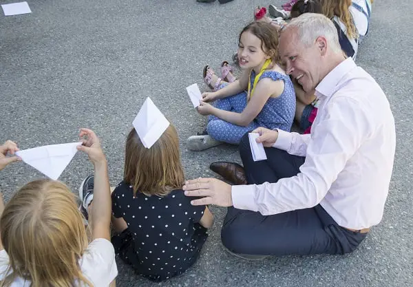 Davantage d'enfants et de jeunes sont partis à l'étranger l'année dernière 4 Davantage d'enfants et de jeunes sont partis à l'étranger l'année dernière - 3
