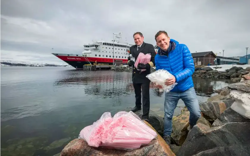 Hurtigruten fait la guerre au plastique : interdit le plastique à usage unique d'ici cet été 4 Hurtigruten fait la guerre au plastique : interdit le plastique à usage unique d'ici cet été - 3