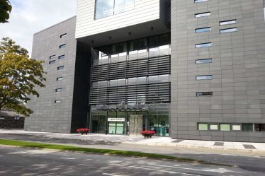 Une enseignante avoue avoir filmé 40 garçons avec une caméra cachée - 16