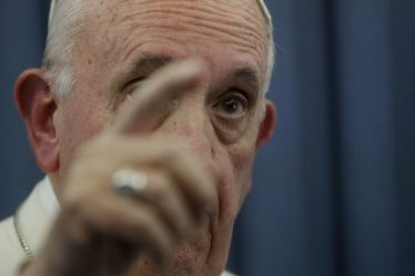Le Pape plaide l'aide psychiatrique pour les jeunes gays - 16