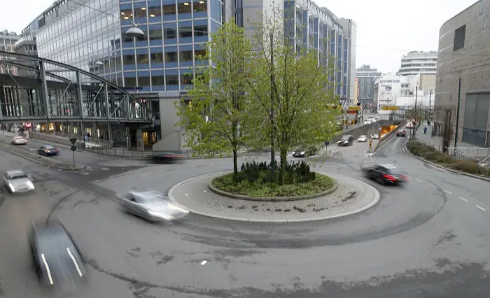 Le réseau routier dit non au sexe dans les ronds-points 4 Le réseau routier dit non au sexe dans les ronds-points - 3