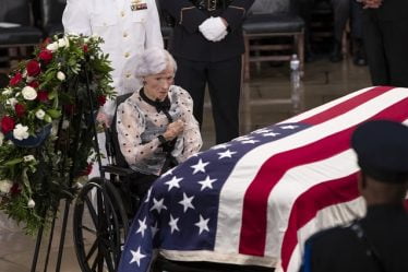 Les Américains disent adieu à John McCain - 26