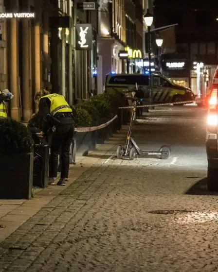 PHOTO : un homme poignardé à Nedre Slottsgate à Oslo 2 PHOTO : un homme poignardé à Nedre Slottsgate à Oslo - 1