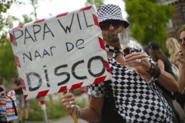 Les Pays-Bas s'apprêtent à révoquer la règle sur le maintien de 1,5 mètre de distance le 25 septembre - 16