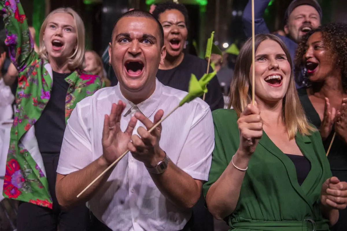 Le Parti Vert atteindra-t-il le seuil des 4% ? "Nous ne nous relâcherons pas tant que tous les votes n'auront pas été comptés" 4 Le Parti Vert atteindra-t-il le seuil des 4% ? "Nous ne nous relâcherons pas tant que tous les votes n'auront pas été comptés" - 3