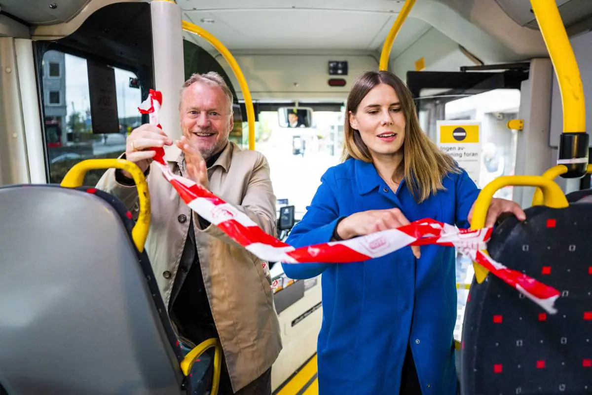 PHOTO: Tous les avertissements et panneaux corona sont supprimés des transports publics d'Oslo 8 PHOTO: Tous les avertissements et panneaux corona sont supprimés des transports publics d'Oslo - 7