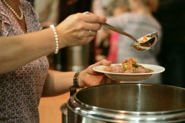 Près de la moitié des personnes vivant dans les centres d'accueil pour immigrés déclarent avoir parfois faim - 20