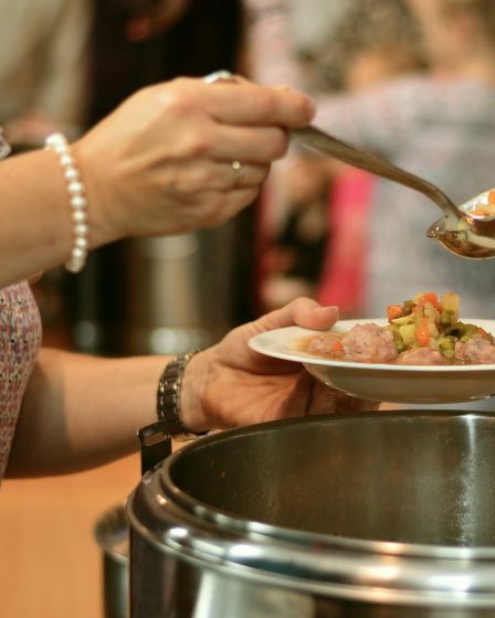 Près de la moitié des personnes vivant dans les centres d'accueil pour immigrés déclarent avoir parfois faim 2 Près de la moitié des personnes vivant dans les centres d'accueil pour immigrés déclarent avoir parfois faim - 1