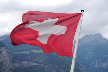 Un couple musulman se voit refuser la nationalité suisse pour avoir refusé de se serrer la main - 18