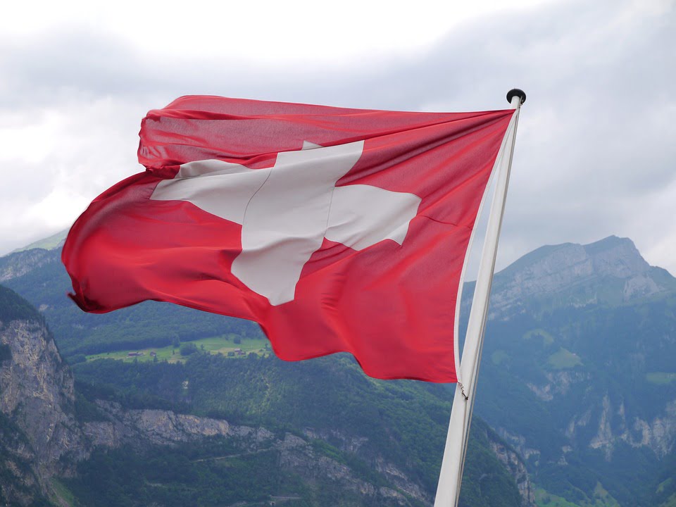 Un couple musulman se voit refuser la nationalité suisse pour avoir refusé de se serrer la main 4 Un couple musulman se voit refuser la nationalité suisse pour avoir refusé de se serrer la main - 3
