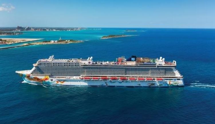 Un employé d'un navire de croisière sauvé de l'eau après 22 heures 4 Un employé d'un navire de croisière sauvé de l'eau après 22 heures - 3