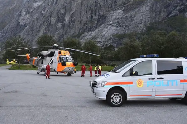 Un homme est mort après être tombé à 100 mètres de Trollveggen 4 Un homme est mort après être tombé à 100 mètres de Trollveggen - 3