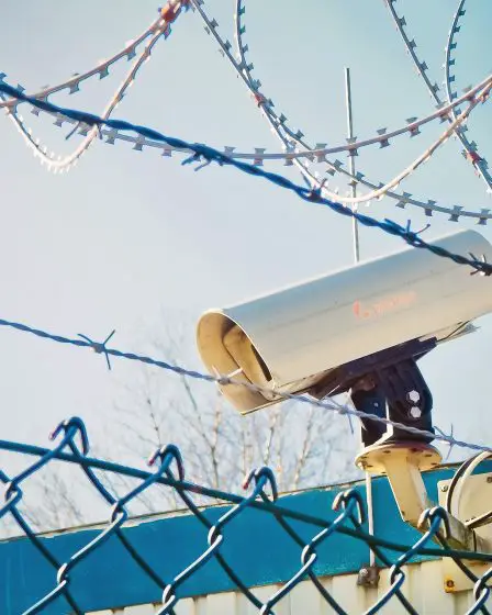 Examen des caméras de surveillance après un meurtre 8 Examen des caméras de surveillance après un meurtre - 7