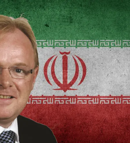 Sandberg ne devrait pas apporter de téléphone en Iran 20 Sandberg ne devrait pas apporter de téléphone en Iran - 19