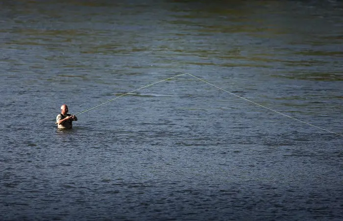 Les faibles niveaux d'eau arrêtent la pêche au saumon à Gaula 4 Les faibles niveaux d'eau arrêtent la pêche au saumon à Gaula - 3
