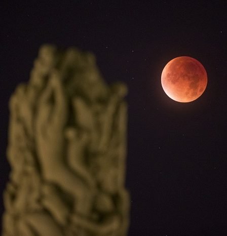 Vendredi soir, la plus longue éclipse de lune depuis un siècle 20 Vendredi soir, la plus longue éclipse de lune depuis un siècle - 19
