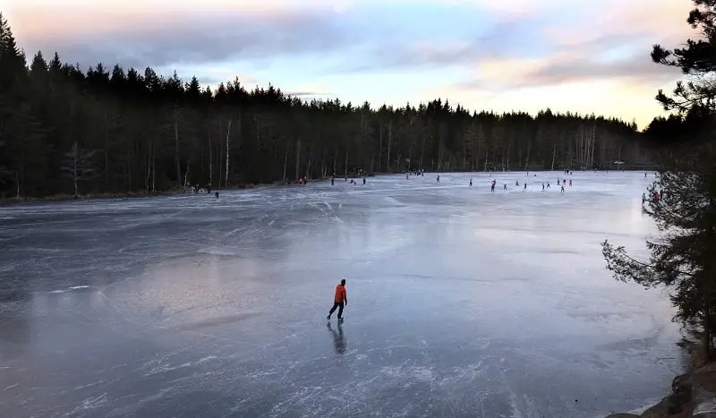 Le soleil du printemps crée des conditions de glace dangereuses à Pâques 4 Le soleil du printemps crée des conditions de glace dangereuses à Pâques - 3