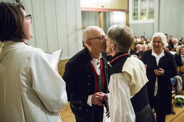 L'année dernière, un mariage homosexuel sur quatre a eu lieu dans une église 4 L'année dernière, un mariage homosexuel sur quatre a eu lieu dans une église - 3