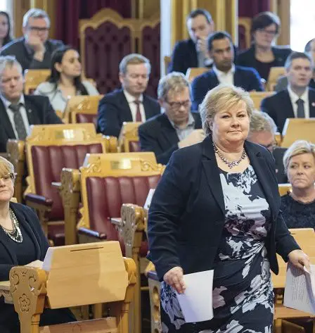 Solberg et Skogen Powwow Puissances étrangères 2 Solberg et Skogen Powwow Puissances étrangères - 1