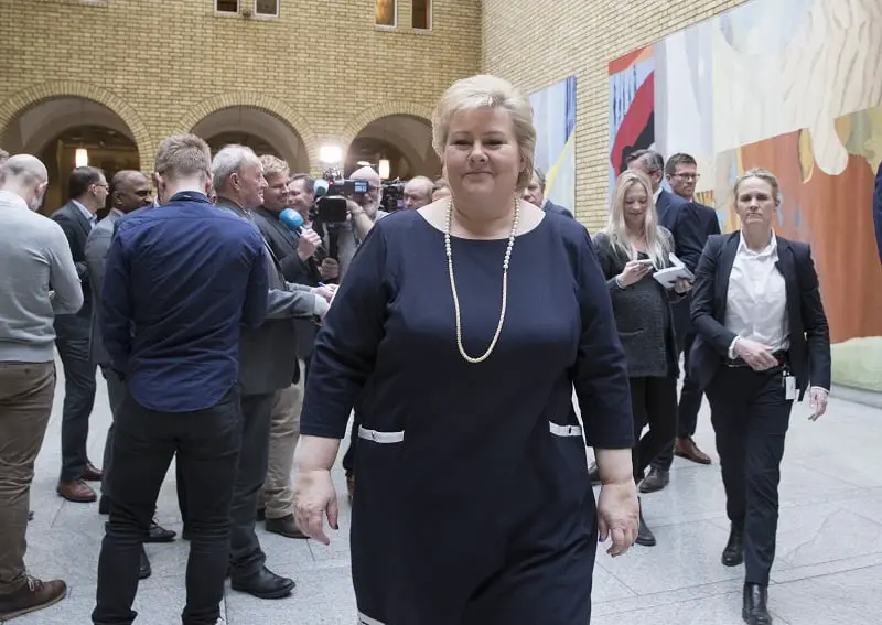 Solberg prend la parole au forum anti-corruption à Paris 4 Solberg prend la parole au forum anti-corruption à Paris - 3