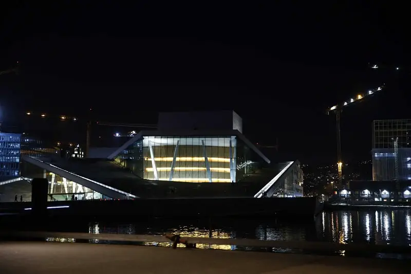 Earth Hour: Lumières éteintes pour marquer le changement climatique 4 Earth Hour: Lumières éteintes pour marquer le changement climatique - 3