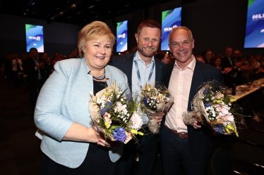 Erna Solberg réélue sous les applaudissements debout - 16