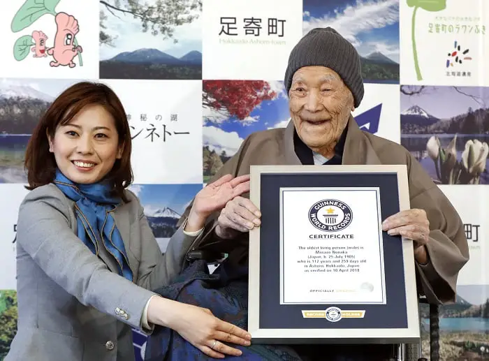 L'homme le plus âgé du monde est un ressortissant japonais de 112 ans 4 L'homme le plus âgé du monde est un ressortissant japonais de 112 ans - 3