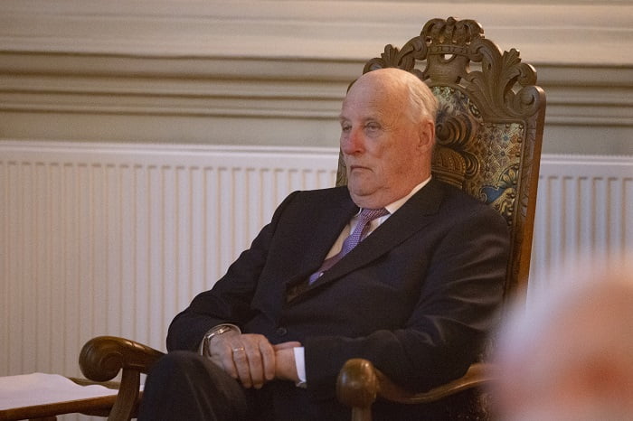 Le roi Harald adresse ses condoléances à la Grèce 4 Le roi Harald adresse ses condoléances à la Grèce - 3