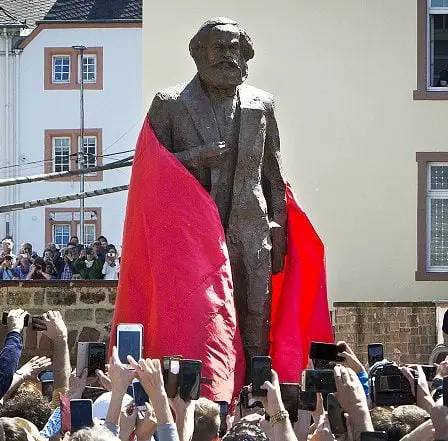 200 ans depuis la naissance de Karl Marx 31 200 ans depuis la naissance de Karl Marx - 30