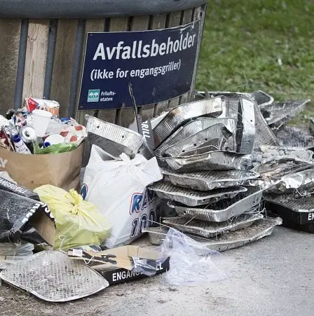 Plusieurs magasins retirent les barbecues jetables des étagères 8 Plusieurs magasins retirent les barbecues jetables des étagères - 7