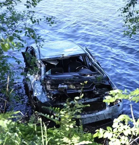 Un garçon s'est fait arracher le bras dans un accident de la circulation à Østfold 14 Un garçon s'est fait arracher le bras dans un accident de la circulation à Østfold - 13
