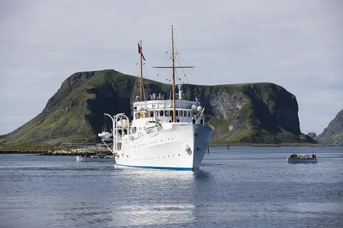 Les Royals de Norvège naviguent vers le Svalbard 4 Les Royals de Norvège naviguent vers le Svalbard - 3
