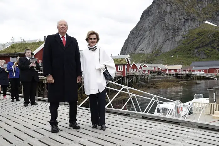 Le couple royal a terminé sa visite à Nordland par une fête à Reine 4 Le couple royal a terminé sa visite à Nordland par une fête à Reine - 3