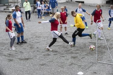 Le couple du prince héritier invité à un match de football à huis clos à Skaugum - 18