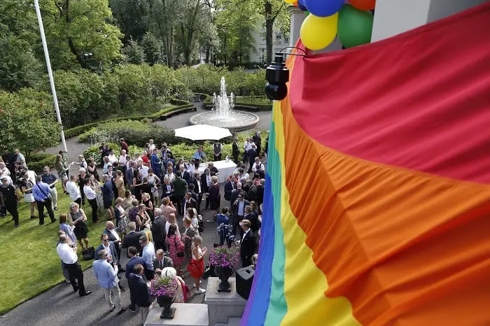 Le gouvernement modifiera le Code pénal pour protéger contre la discrimination 4 Le gouvernement modifiera le Code pénal pour protéger contre la discrimination - 3