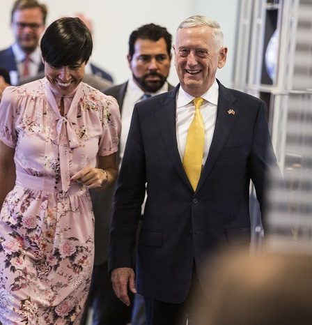 Le ministre américain de la Défense déclare que la Norvège dépasse les attentes 11 Le ministre américain de la Défense déclare que la Norvège dépasse les attentes - 10