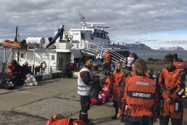 Plus de 30 personnes blessées lorsque le bateau heurte le quai du Svalbard - 16