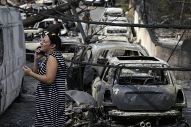 La Grèce en deuil après la tragédie de l'incendie - 18
