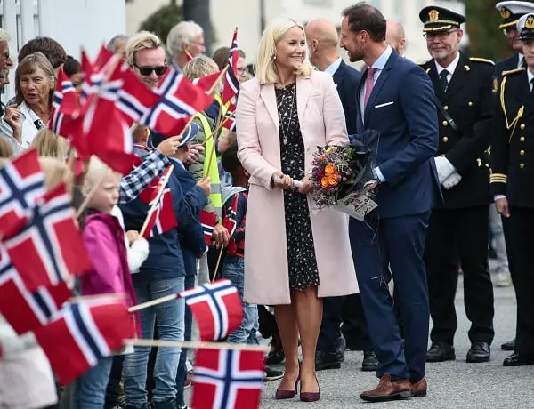 Le couple du prince héritier est chaleureusement accueilli à Vestfold - 3