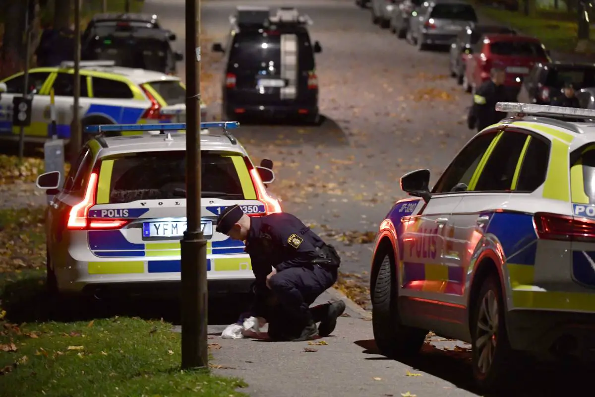 PHOTO : un homme meurt après une fusillade à Stockholm, la police recherche l'auteur 10 PHOTO : un homme meurt après une fusillade à Stockholm, la police recherche l'auteur - 9